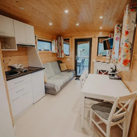 Camping La Casuta Din Exclusive Ciocanesti